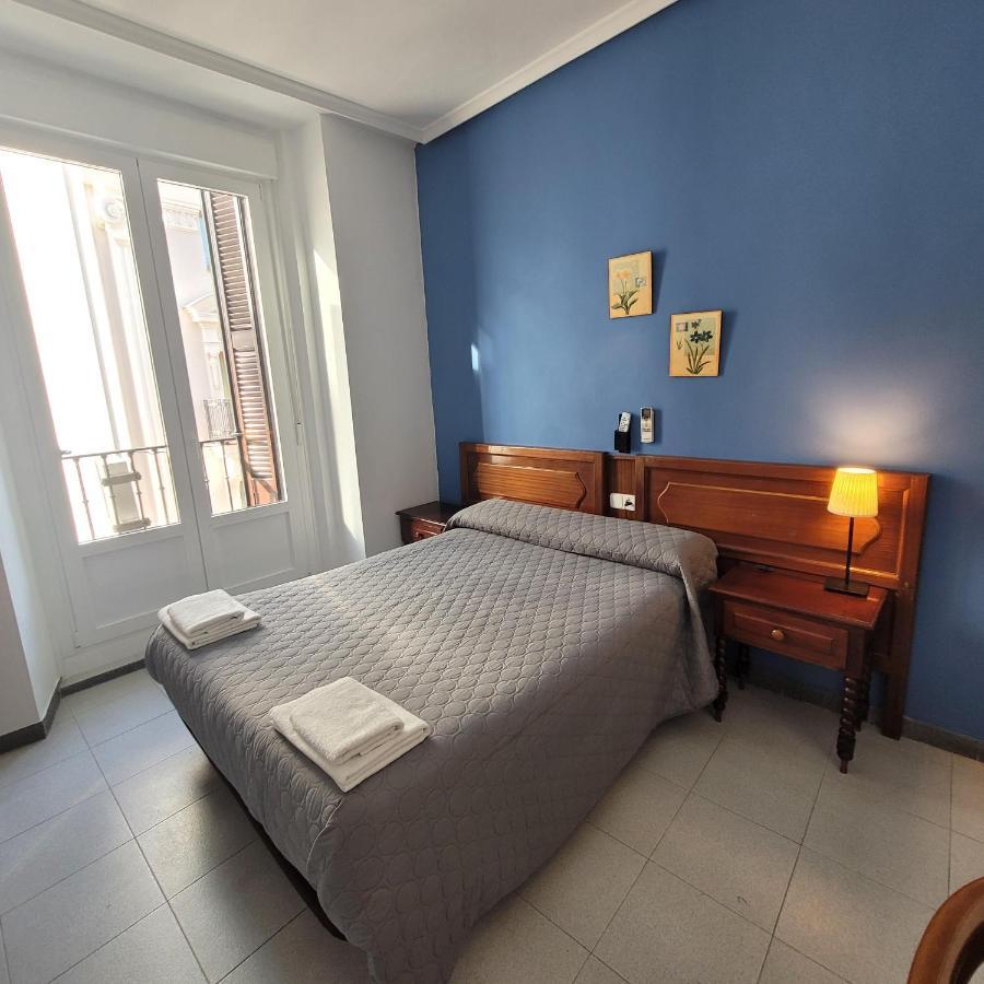Hostal Pan America Madrid Exterior foto
